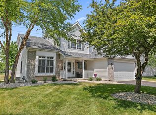 485 Spring Ridge Dr, Crystal Lake, IL 60012