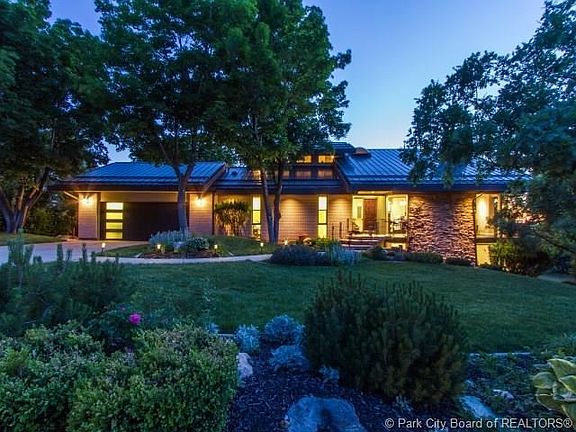 3rd image of 4062 S Evelyn Dr