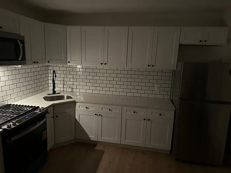 63 Whitmore St #1W — Photo 8