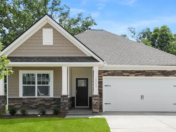 573 Landseer Dr, Landrum, SC 29356