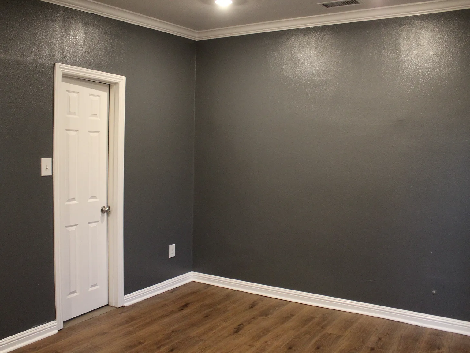 2 bed, 600 sqft, $2,200 — Photo 4