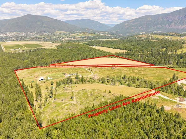 1221 Mallory Rd, Central Kootenay, BC V0B 1G2