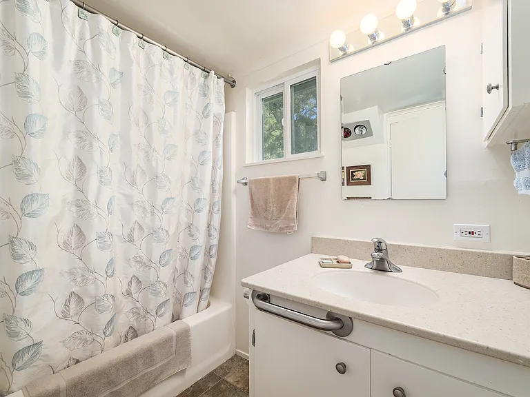 1451 La Madrona Dr — Photo 5