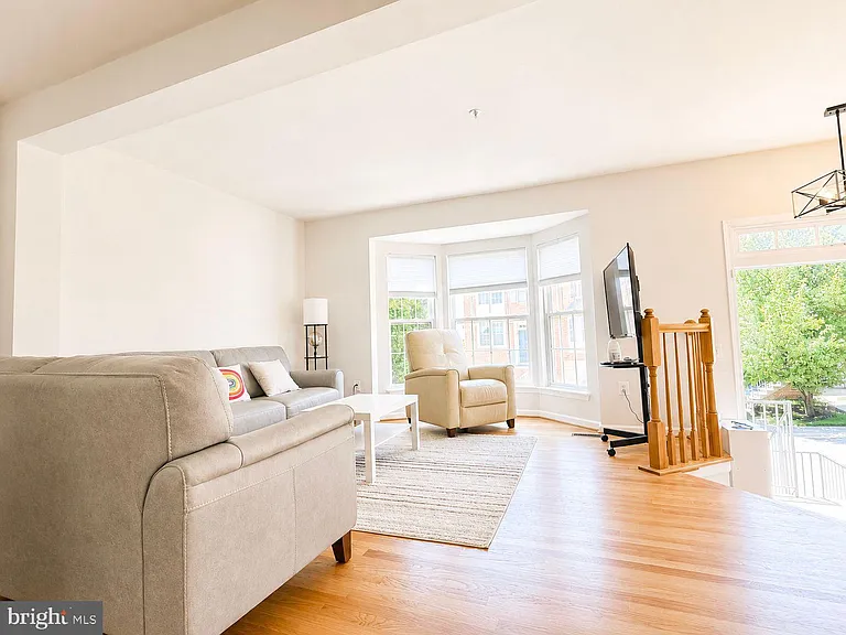 10417 Heathside Way — Photo 4