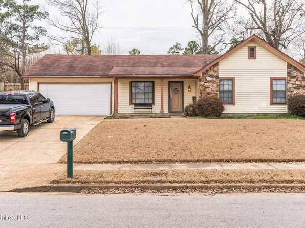 6799 Greenbark Dr, Memphis, TN 38115