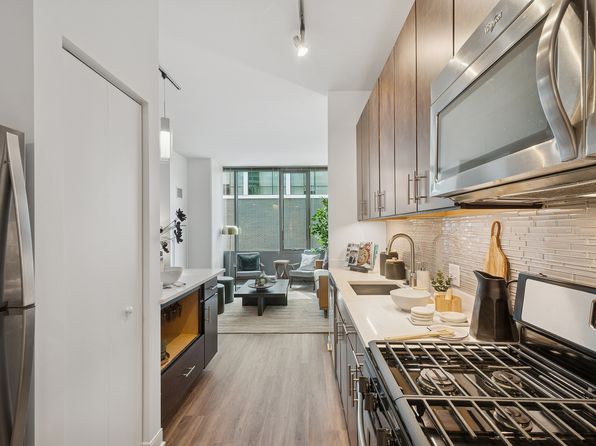 150 Forest Ave #1-709