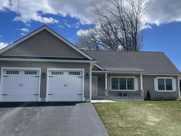 81 Chamberlain Road, Scarborough, ME 04074