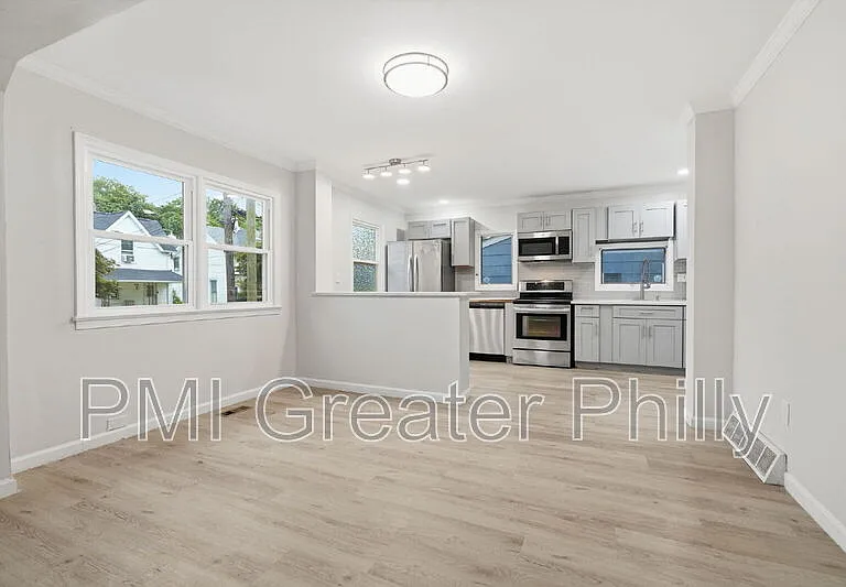 1523 W Cheltenham Ave — Photo 5