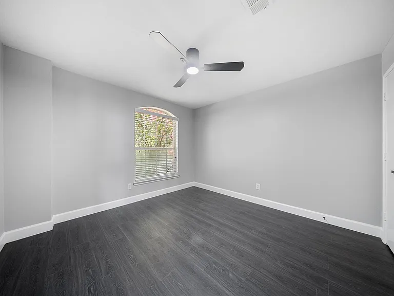 8311 Sierra Hill Ct — Photo 25