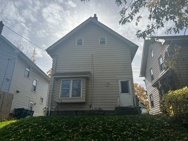 768 Flower City Park — Photo 56