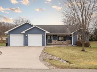 W3857 Harvey Ln, Mindoro, WI 54644