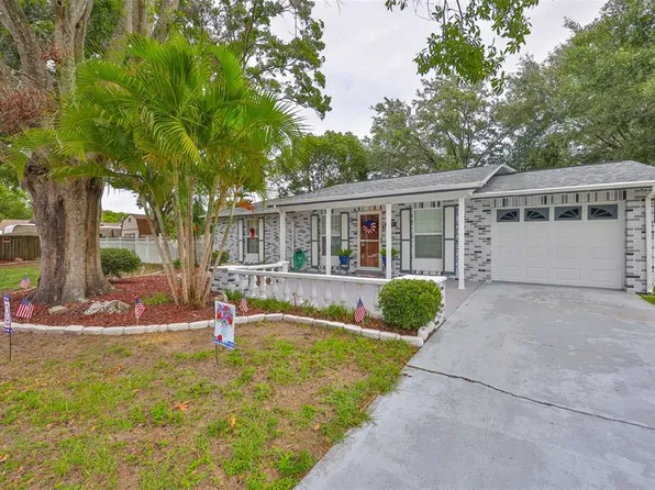 215 Claire Dr, Seffner, FL 33584