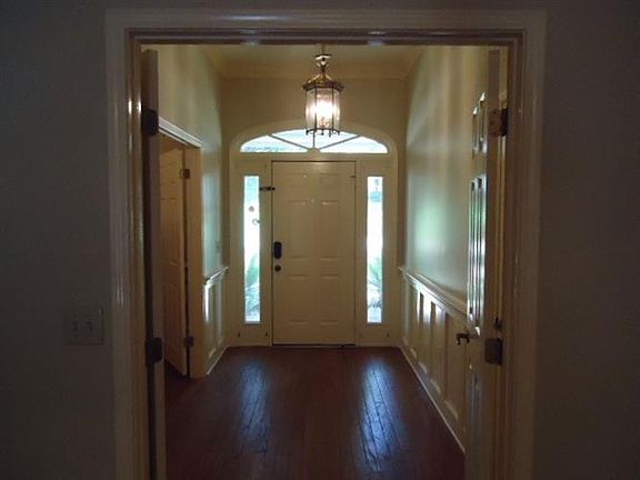 5th image of 125 Fawnwood Dr