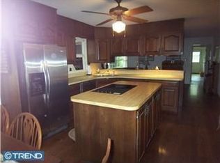 54 Tenby Chase Dr, Newark, DE 19711