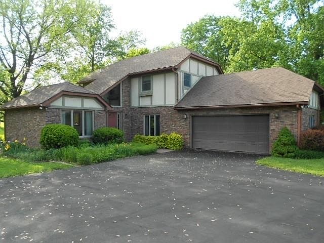 1st image of 8630 N Dogwood Pl