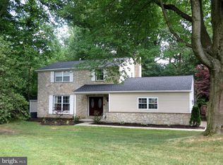 693 Burdett Dr, Upper Chichester, PA 19014