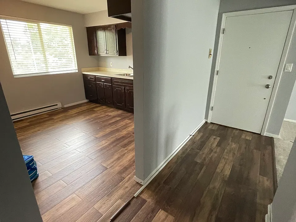 Kitchen /hallway