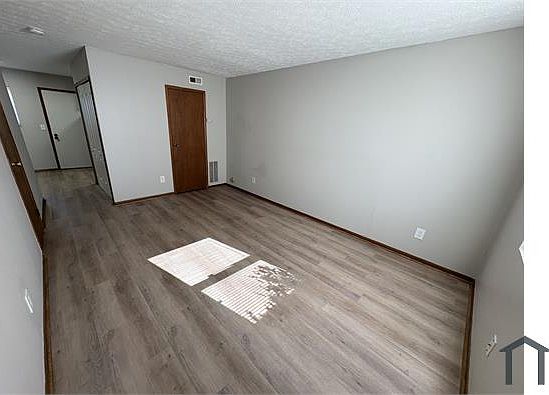 1st image of 6386 Newtown Dr