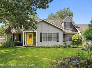 565 Robin Hood Rd, Brick, NJ 08724