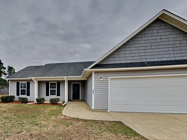 1391 Singletree Ln, Raeford, NC 28376
