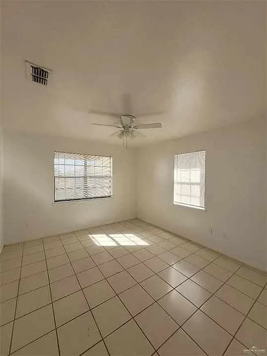 1612 Orange Avenue - 12 — Photo 2