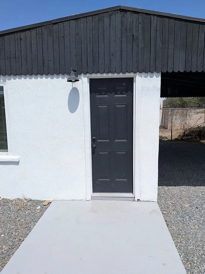 1 bed, 1.0 bath, 320 sqft, $995 — Photo 2