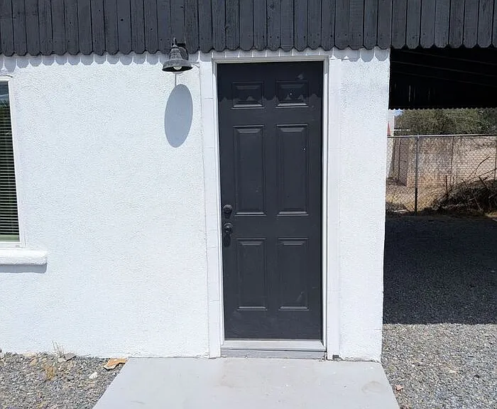 648 N Desert Ave — Photo 2