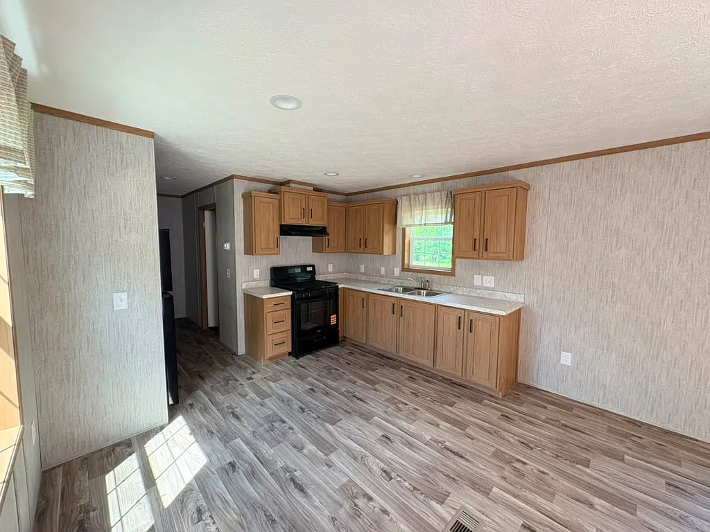 3 bed, 952 sqft, $1,100 — Photo 4