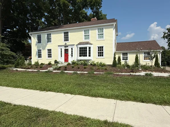 45800 W Ann Arbor Trl, Plymouth, MI 48170