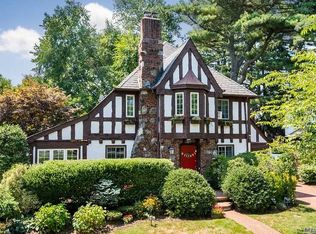 2103 Hewlett Ave, Merrick, NY 11566