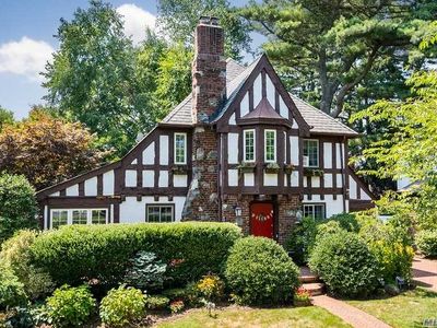 2103 Hewlett Ave, Merrick, NY, 11566