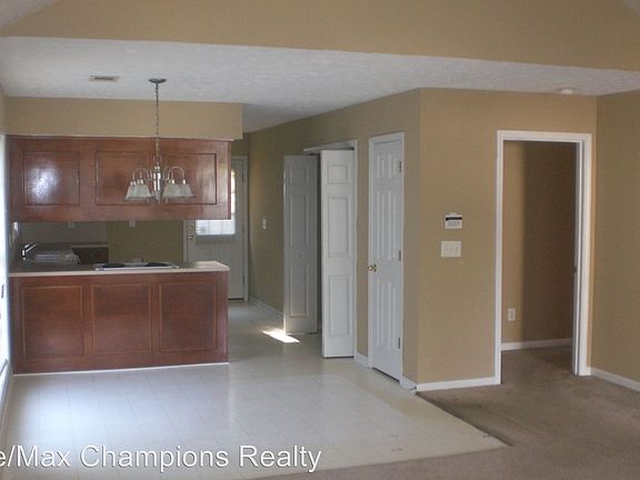 2nd image of 706 Pine Hill Ct