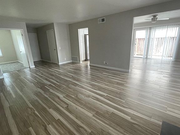 4th image of 468 Waskow Dr