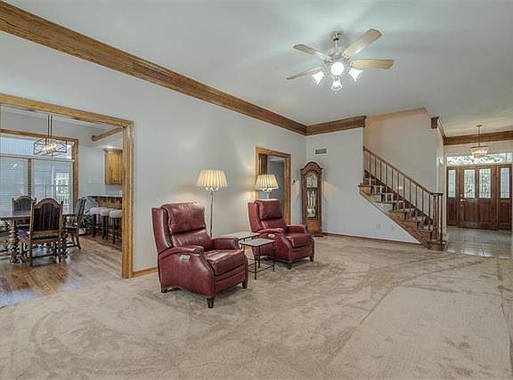 5th image of 7649 N Lucerne Ct