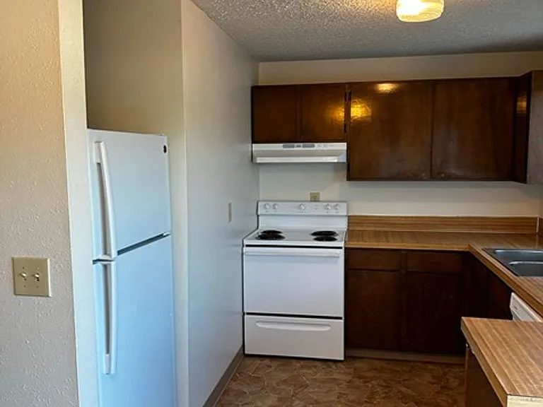 20 Nevada St — Photo 2