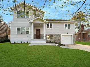 15 Alden Ave, Syosset, NY 11791