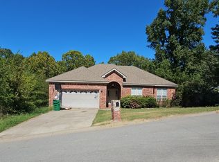 1004 English Oak Dr, Benton, AR 72019