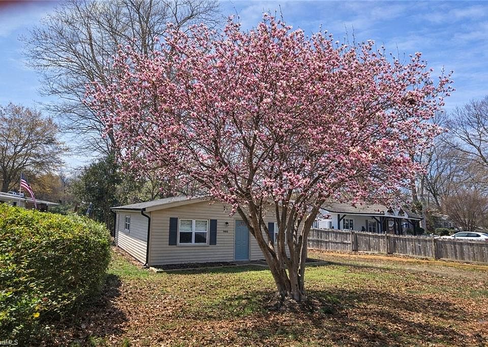 1st image of 305 Spicewood Dr