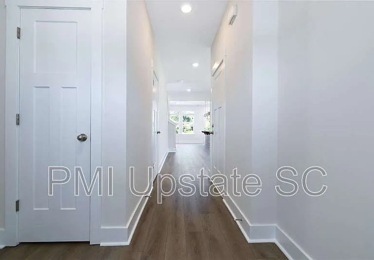 214 Cali Way — Photo 4