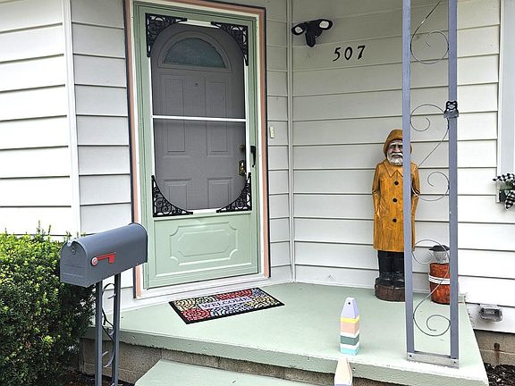 2nd image of 507 S Hampton St