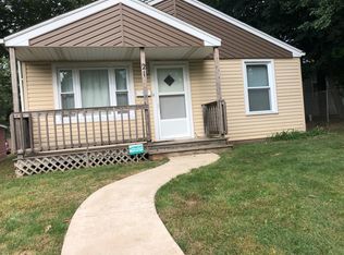 21 NE Circle Dr, Joliet, IL 60433