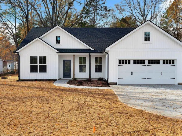 151 Eastview Rd, Pelzer, SC 29669