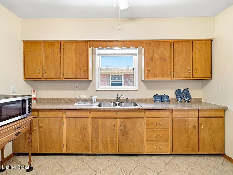 119 McArthur Dr #3 — Photo 13