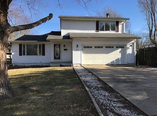 4252 Regina Rd, Decatur, IL 62526