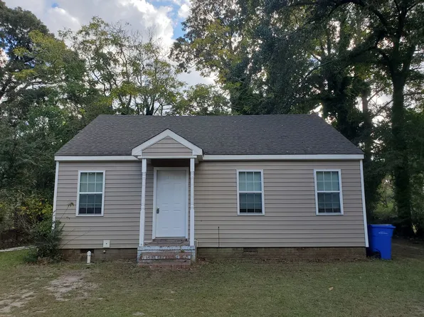 202 Brainerd Ave, Fayetteville, NC 28301