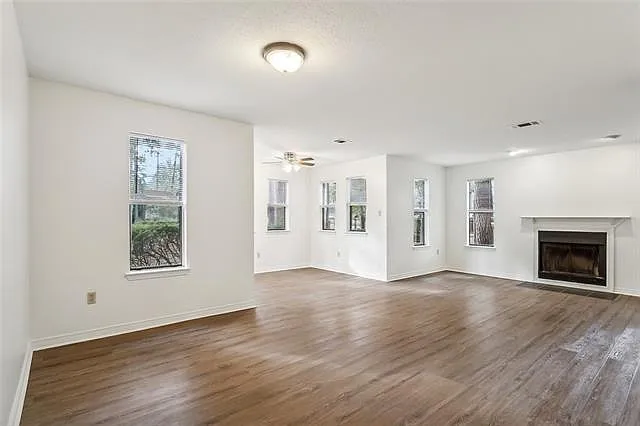 304 Teal Ct — Photo 6