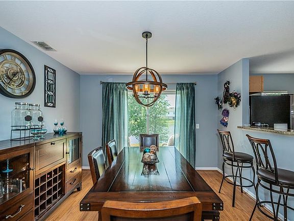 3rd image of 9823 Ashburn Lake Dr