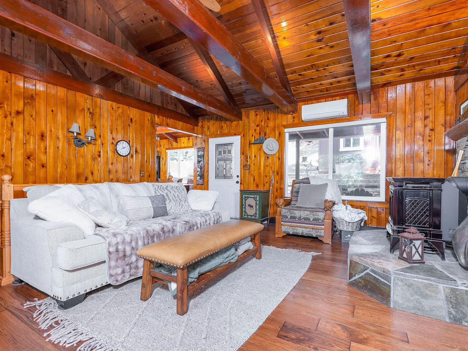 16645 Madrone Cir — Photo 3
