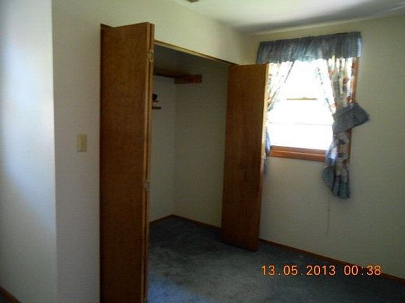 2nd image of 3517 Daviess St