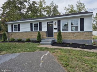 5725 Beaver Dam Rd, Bristol, PA 19007